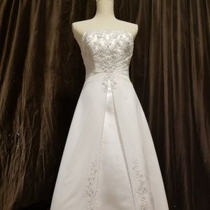 Wedding dress size 4